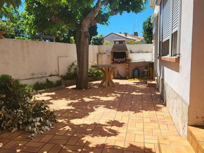 Outdoor dining - House with garden and terrace for 6 people in Valras-Plage (Valras-Plage)