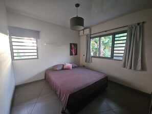 3 habitaciones, tabla de planchar con plancha y wifi gratis 