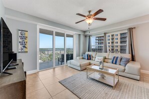 TV - Southern Comfort at The Aruba - Pool open! (Daytona Beach)