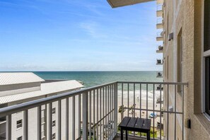 Property grounds - Southern Comfort at The Aruba - Pool open! (Daytona Beach)