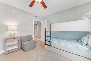 3 bedrooms, iron/ironing board, Internet, bed sheets