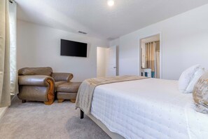 3 bedrooms, iron/ironing board, WiFi, bed sheets