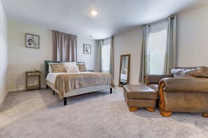 3 chambres, fer et planche à repasser, Wi-Fi, draps fournis