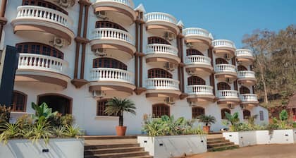 Hotel Holiday Village