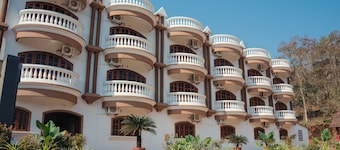 Hotel Holiday Village