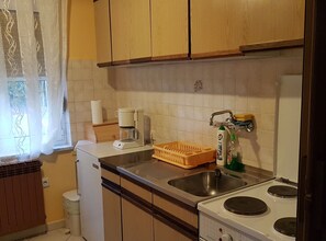 Apartment | Private kitchen | Fridge, oven, stovetop, coffee/tea maker - Cozy Apartments Matulji - One Bedroom Apartment With Garden (Opatija)