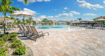 Waterfront Lakewood National condo overlooking the 11th green - Golfers Grove
