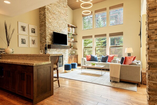 TV, fireplace, foosball, stereo