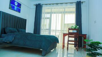 Comfort Room | Bathroom | Free toiletries, towels