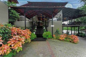 Dining - Abbi Valley Resorts  (Sakleshpur)