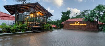 Abbi Valley Resorts 