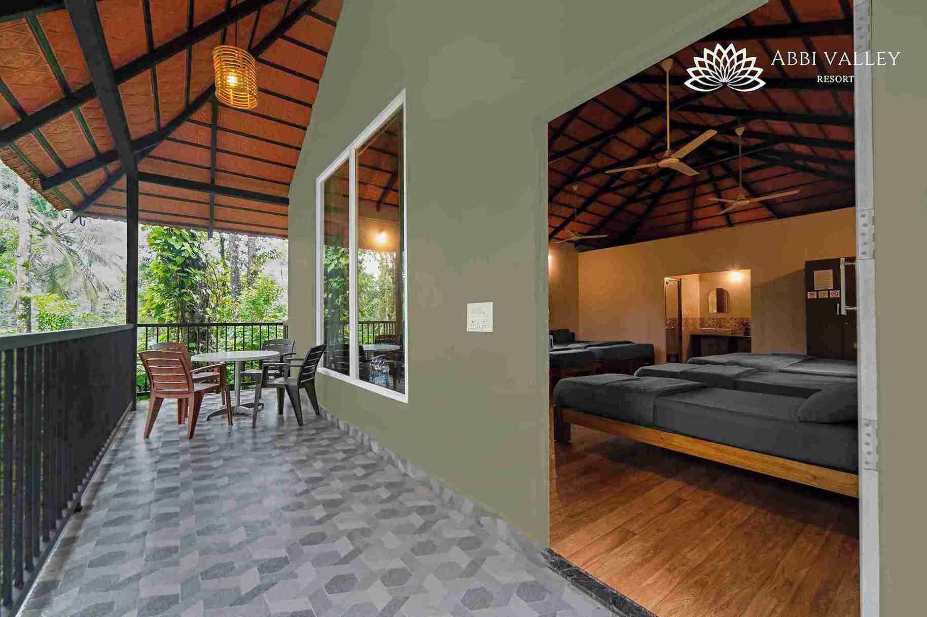 Standard Cottage | Balcony