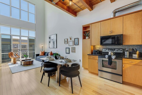 Interior - Santana Row Properties #9 - Silicon Valley Getaway: Escape the Ordinary! (San Jose)