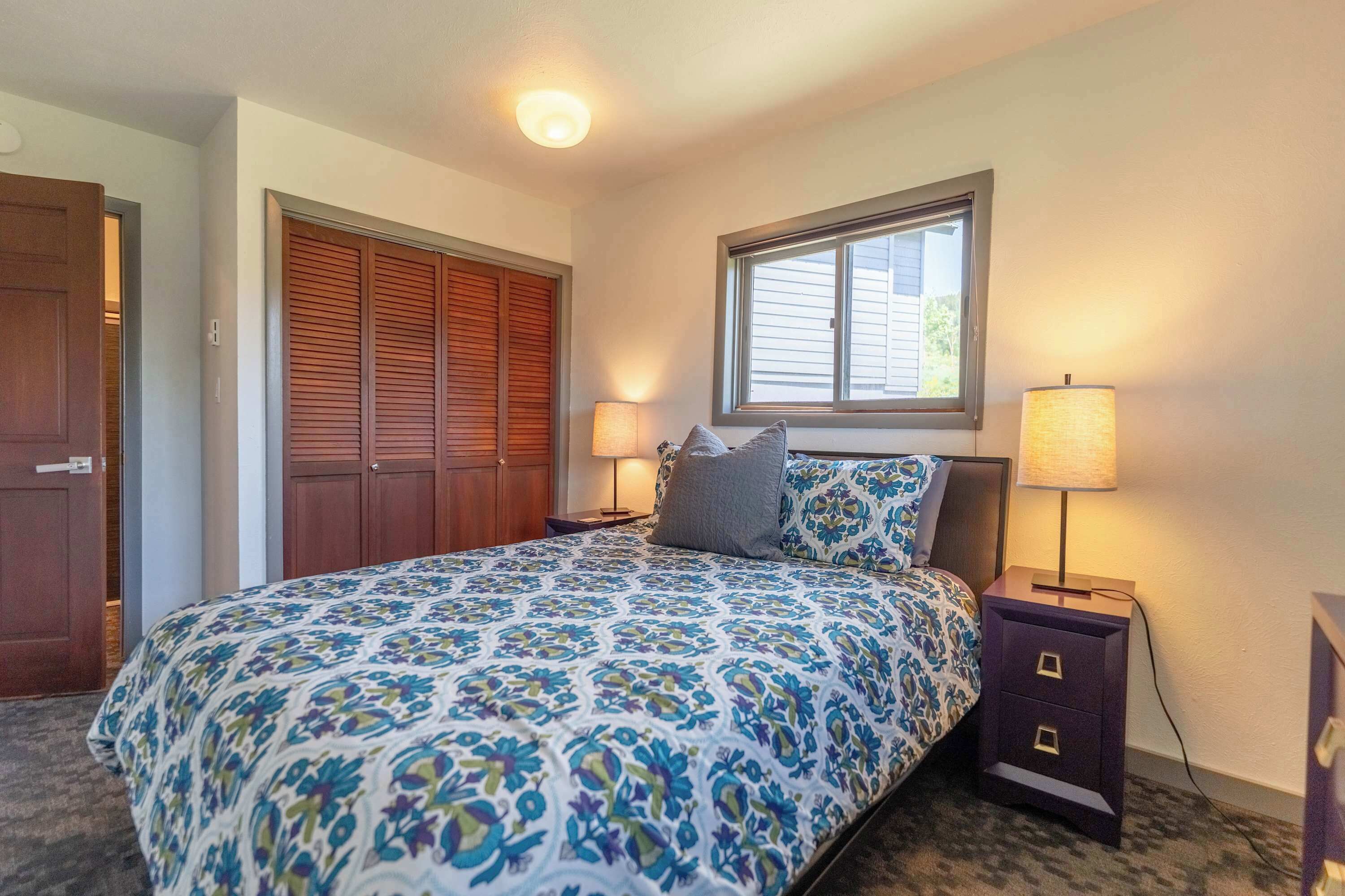 3 bedrooms, iron/ironing board, travel crib, WiFi