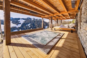 Bain à remous extérieur