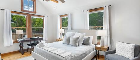 5 bedrooms, travel crib, WiFi, bed sheets