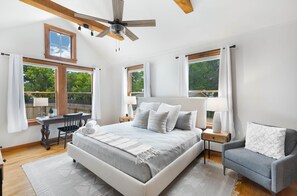 5 slaapkamers, reisbedje, wifi, beddengoed