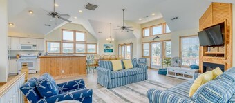 3 BUOYS, 1 GULL - 5-bedroom house within walking distance to beach access