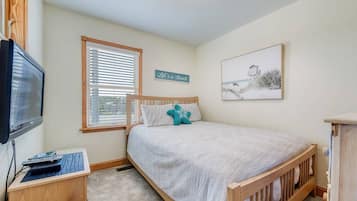 5 bedrooms, iron/ironing board, free WiFi, bed sheets