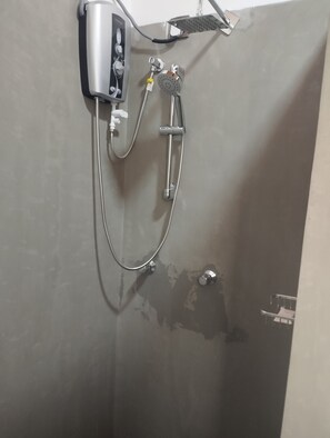 Dusch, tvål, schampo och toalettpapper