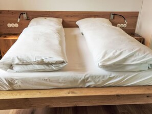 2 Schlafzimmer, Reisekinderbett, kostenloses WLAN