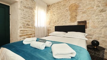 1 chambre, fer et planche Ă repasser, Wi-Fi gratuit, draps fournis