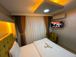 Standard Double Room, City View | Wi-fi percuma, cadar katil