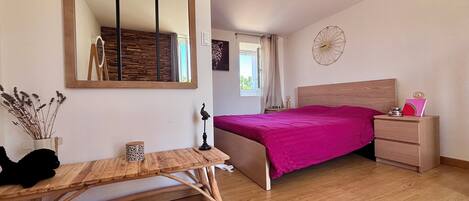 1 bedroom, WiFi, bed sheets