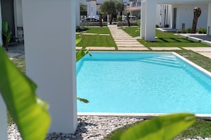 Outdoor pool - White Dream Residential Complex  (Skála Rachoníou)