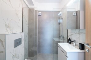 Classic Apartment, Pool View | Bathroom - White Dream Residential Complex  (Skála Rachoníou)
