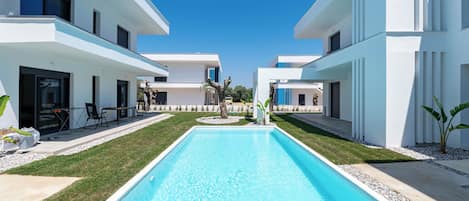 Kolam renang terbuka