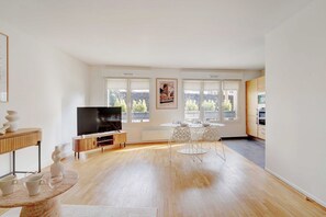 Apartment | Dining - Apt Cosy - Ac-1ch/4p - Suresnes/parc du Chateau (Suresnes)