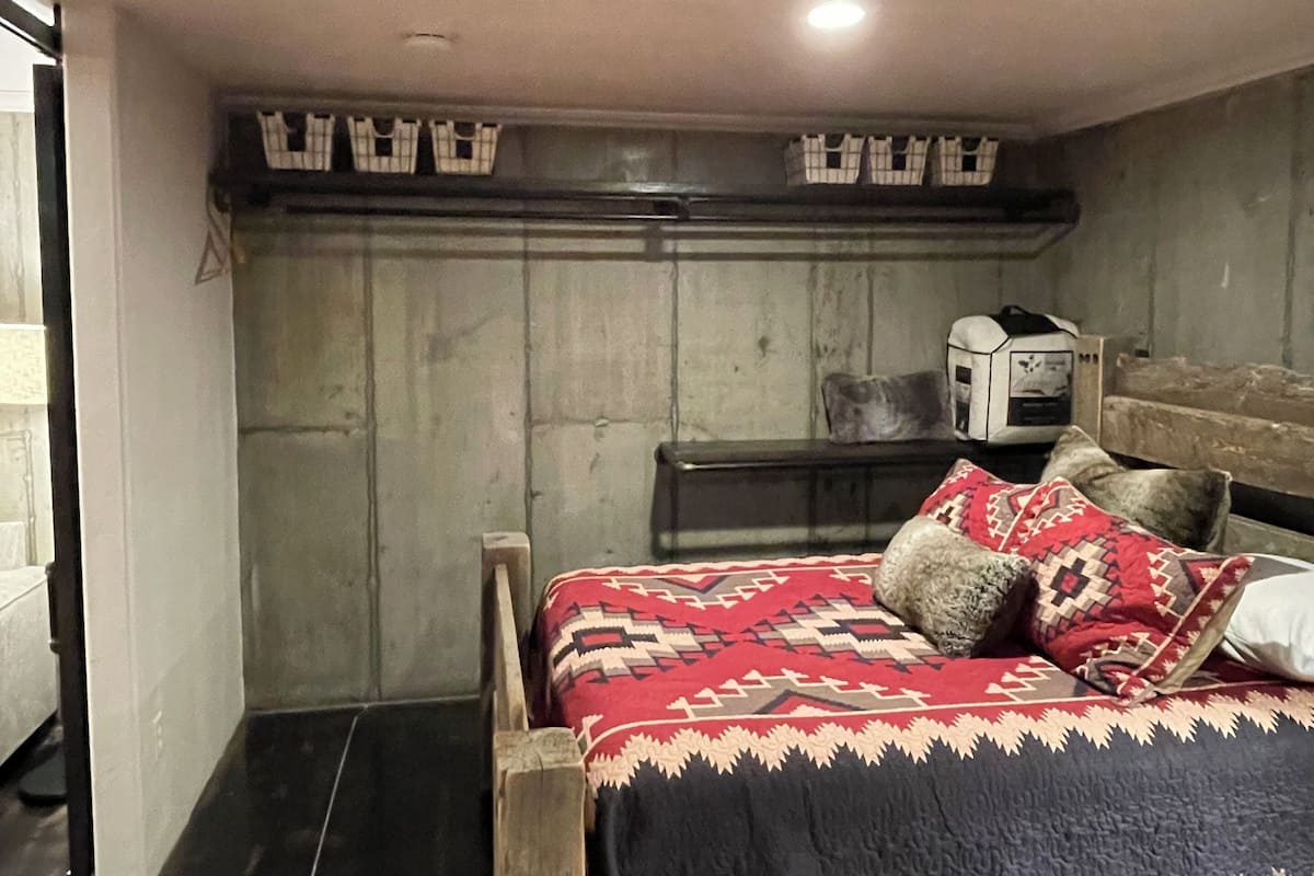 Blackout drapes, soundproofing, iron/ironing board, free WiFi