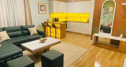 city center 1-bedroom apartment with WiFi and AC in delightful Shkodër
