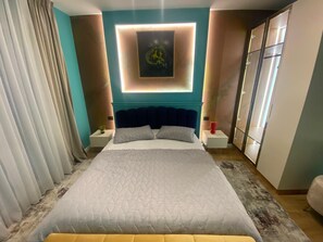 熨斗/熨衫板、Wi-Fi、床單