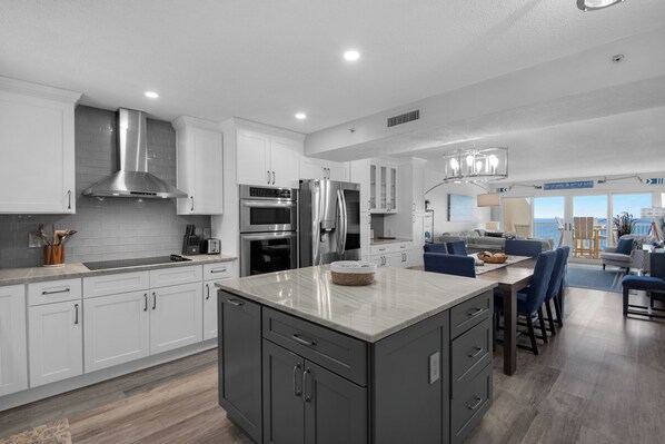 Fridge, microwave, oven, stovetop - Sandy Key 816: 2 BR/2 BA Perdido Key Beachfront Condo, On-Site Rental Office, Sleeps 6 (Pensacola)