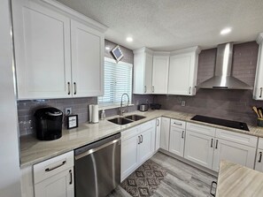 Fridge, microwave, oven, stovetop - Sandy Key 816: 2 BR/2 BA Perdido Key Beachfront Condo, On-Site Rental Office, Sleeps 6 (Pensacola)