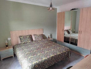 3 bedrooms, iron/ironing board, Internet, bed sheets - HOLIDAY HOME EMBLEM (El Roque)