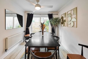 4 bedrooms