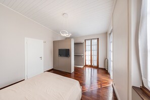 4 Schlafzimmer, Bügeleisen/Bügelbrett, kostenloses WLAN, Bettwäsche