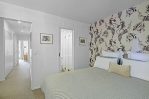 2 bedrooms, desk, iron/ironing board, free WiFi