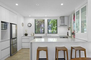 Fridge, microwave, oven, stovetop