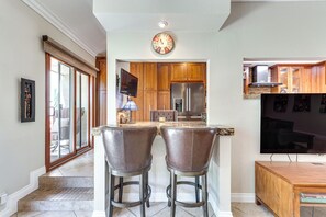 Apartment (2 Bedrooms) | Interior - Chic, Walkable Desert Retreat - Private & Serene (Palm Springs)
