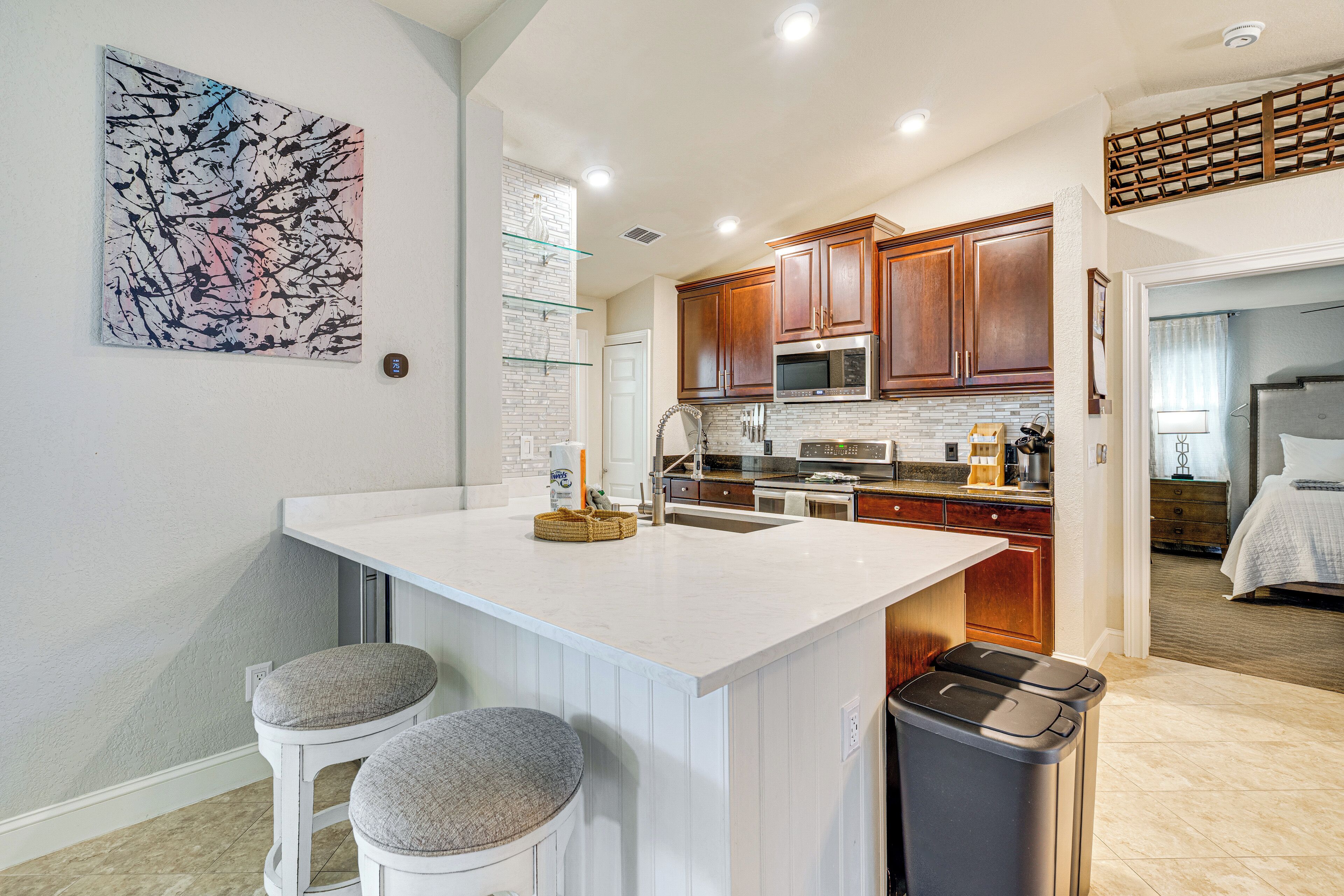 المنشأة من الداخل