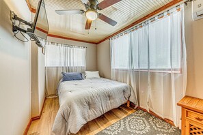 House (2 Bedrooms) | Interior - < 1 Mi to Grindstone Lake: Cabin w/ Large Yard! (Ruidoso)
