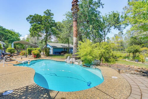 10 Mi to Redding: Serene Escape w/ Spacious Yard!