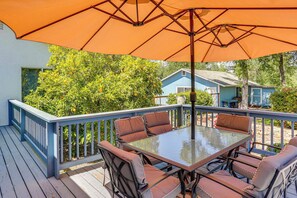 House (3 Bedrooms) | Interior - 10 Mi to Redding: Serene Escape w/ Spacious Yard! (Anderson)