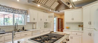 10 Mi to Redding: Serene Escape w/ Spacious Yard!