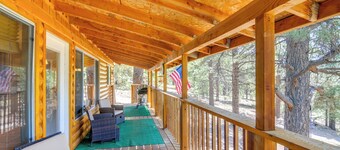潘圭奇小屋��，附家具甲板及山景