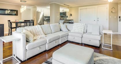 1 Mi to Millyard District: Unit w/ Furnished Porch
